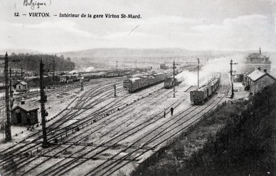 Virton-St Mard-int gauche-wagons et machines  (1).jpg